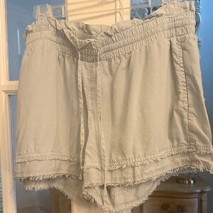 Women's Cloth & Stone Fray Hem Shorts